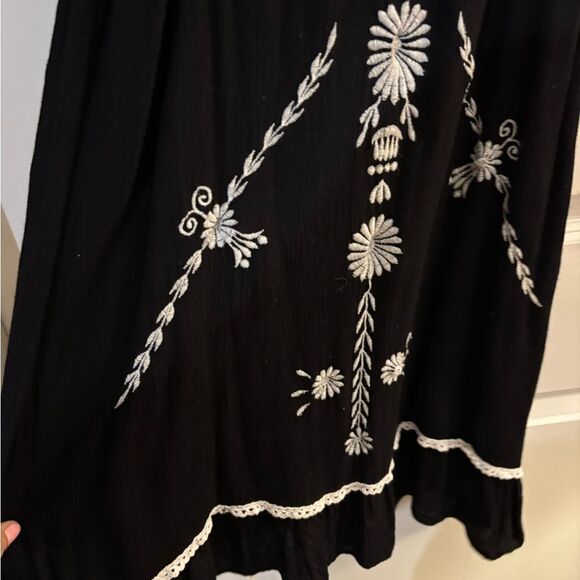 Gauze sun Dress with White Embroidery Sz L - Picture 4 of 9